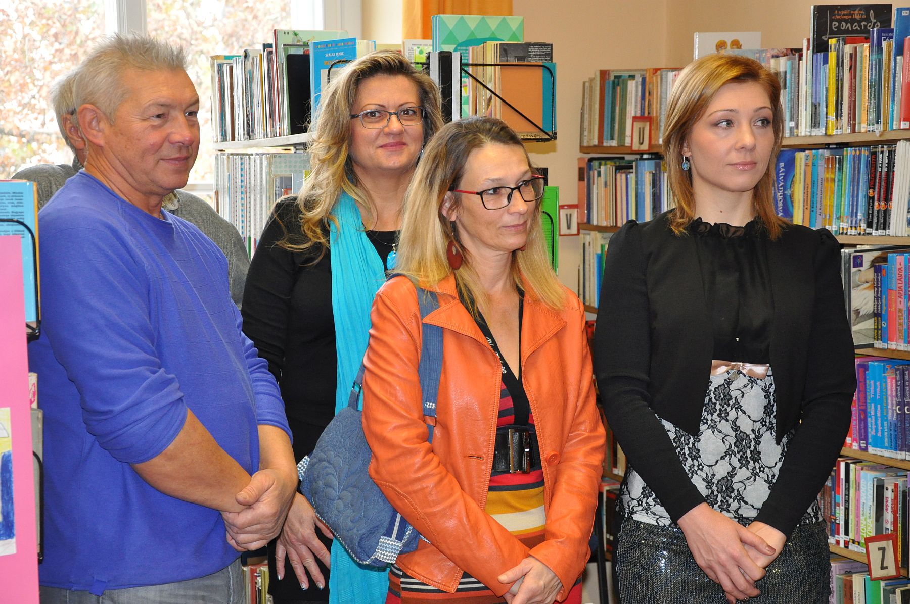 Textiljáték és bábkiállítás nyílt a Vörösmarty Könyvtár gyermekrészlegén